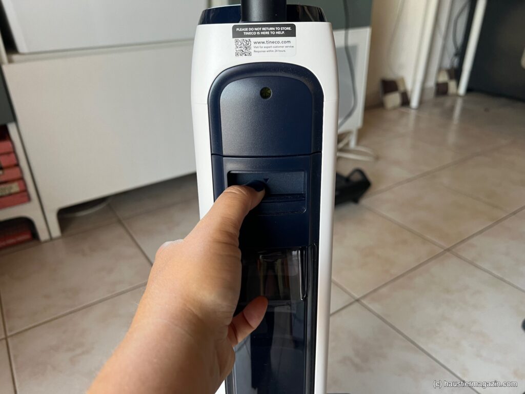 Der Frischwassertank lässt sich leicht entnehmen